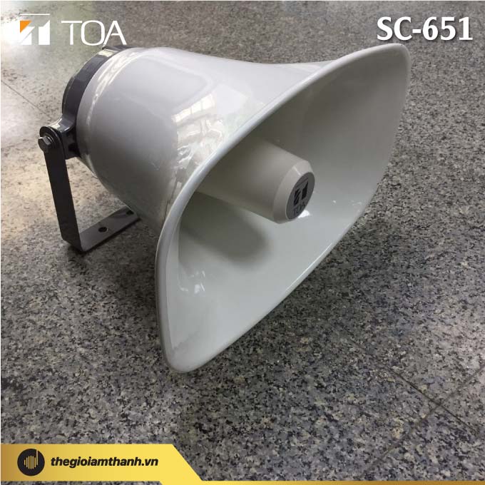 TOA SC-651 đáp ứng tiêu chuẩn chống bụi, chống nước